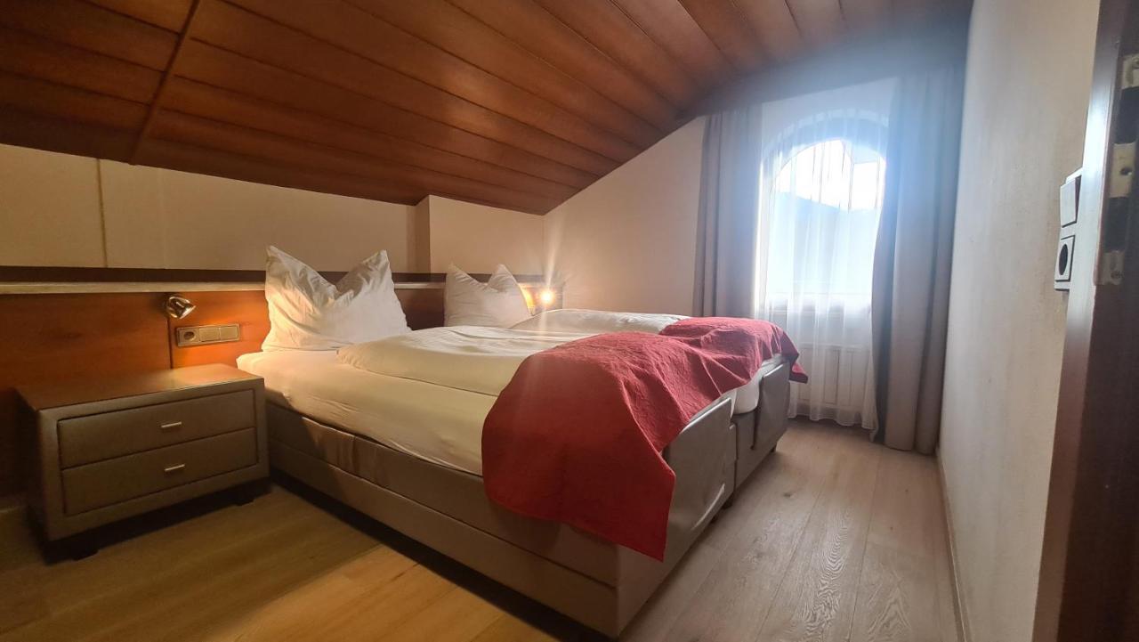 Tyrolis Hotel